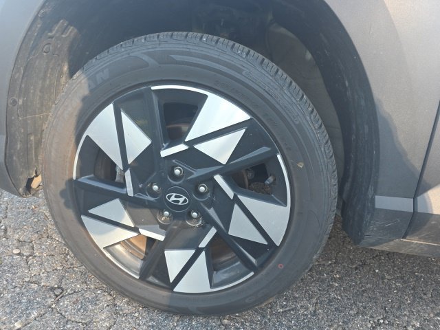 Used 2025 Hyundai Kona SEL AWD/4WD image 25