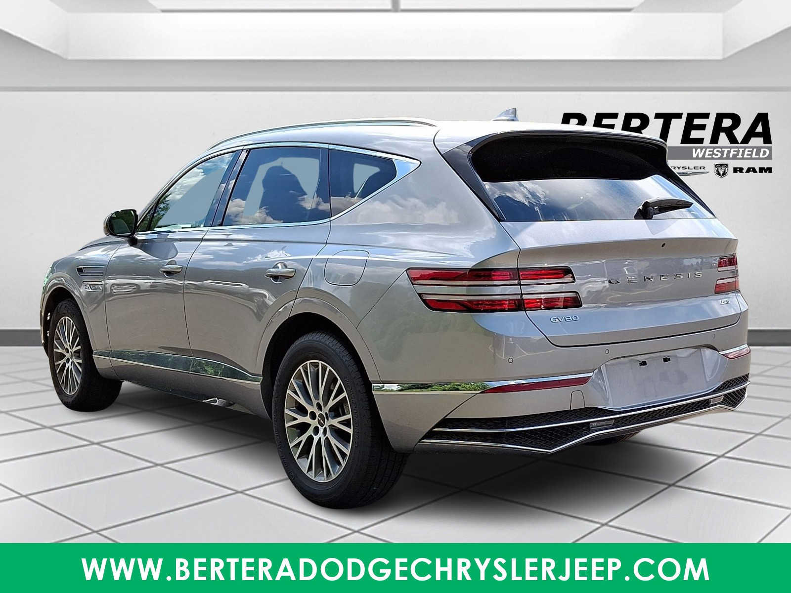 Used 2025 Genesis GV80 2.5T Standard AWD/4WD image 4