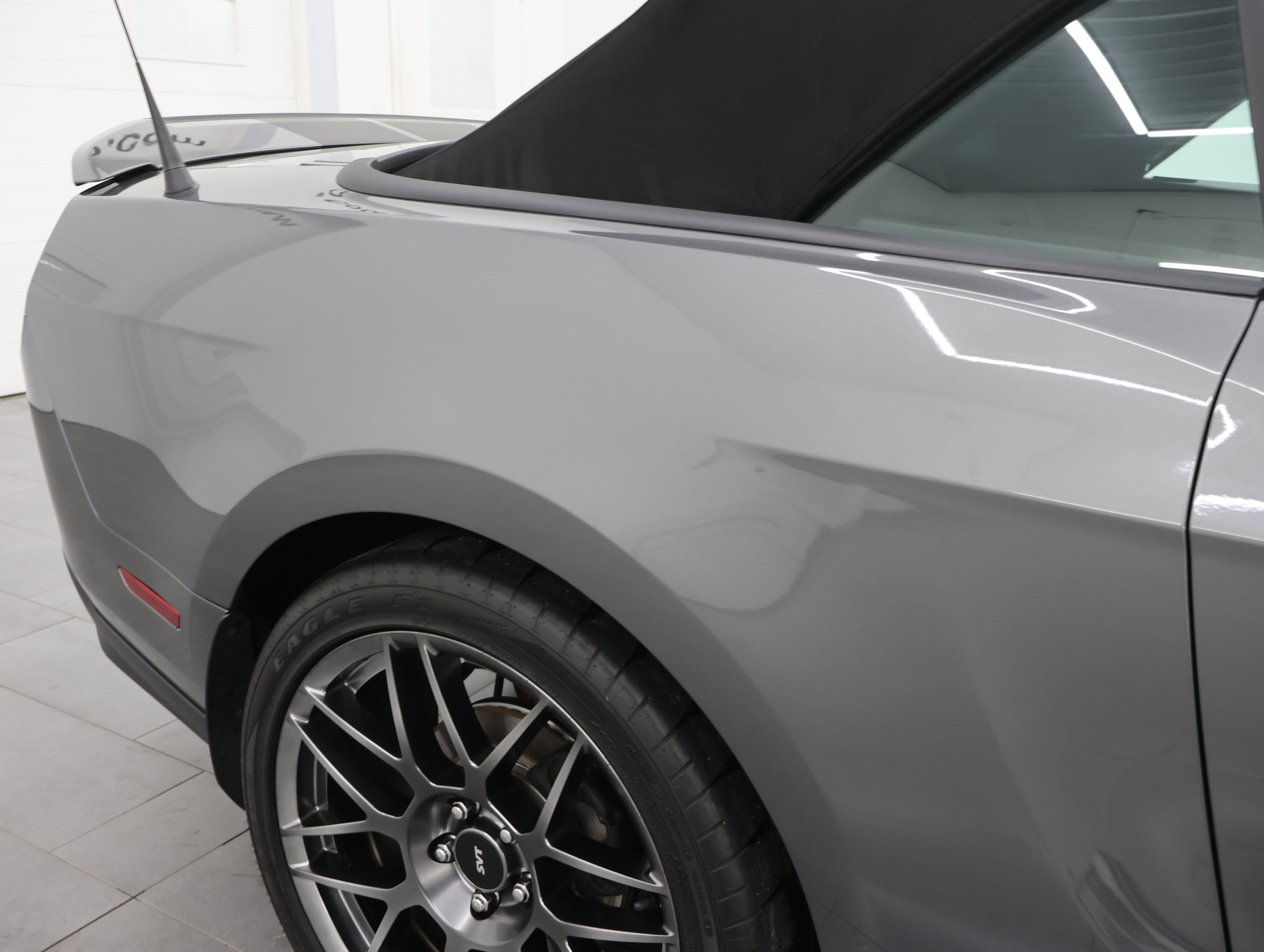 Used 2011 Ford Mustang Shelby GT500 w/ SVT Performance Pkg RWD image 24