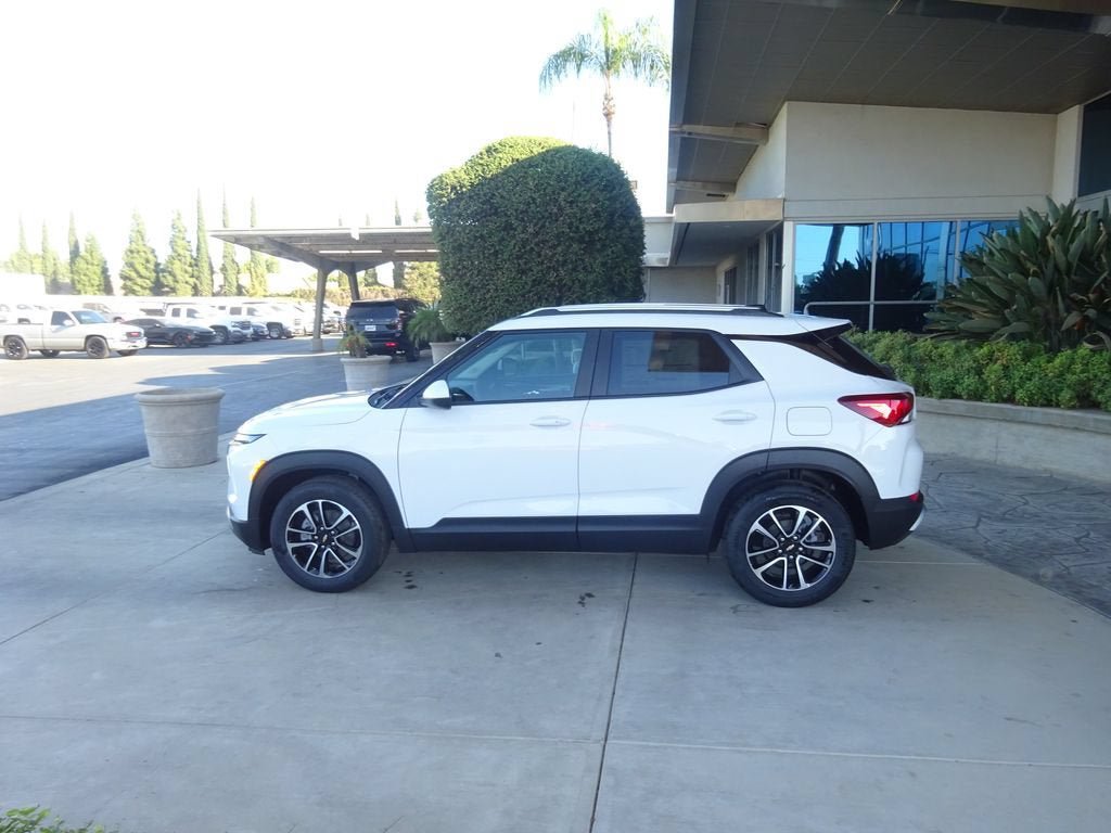 New 2026 Chevrolet TrailBlazer LT w/ Convenience Package FWD image 4