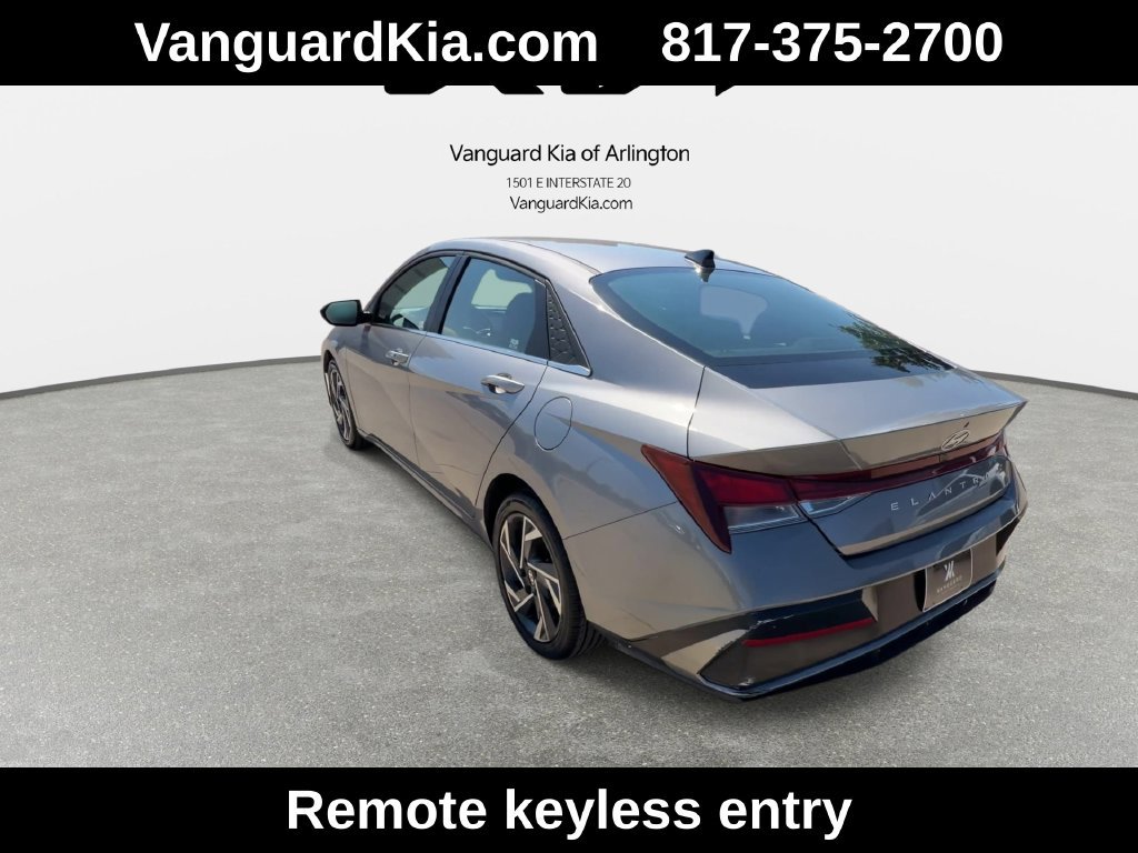 Used 2025 Hyundai Elantra SEL FWD image 7