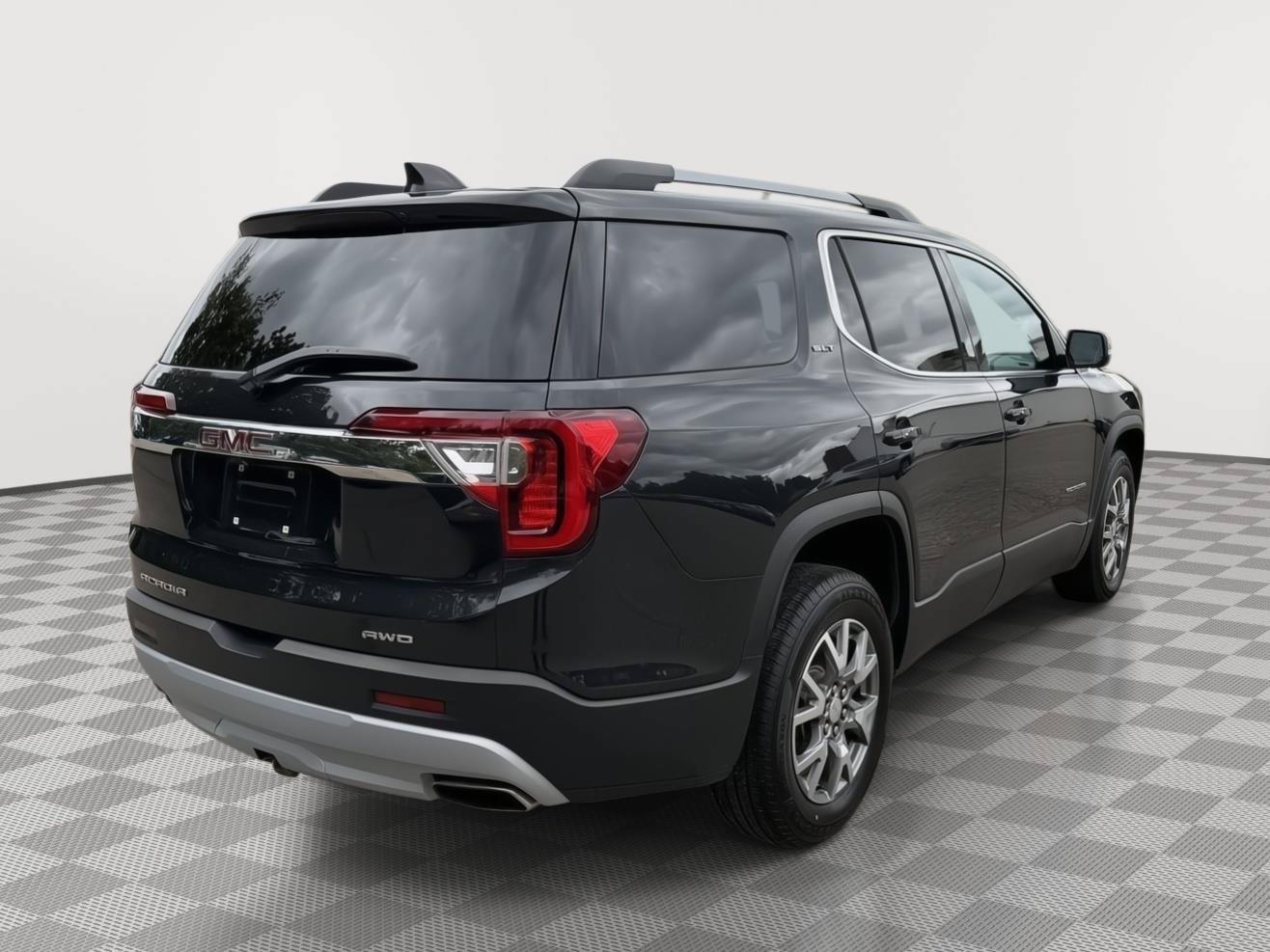 Used 2020 GMC Acadia SLT w/ LPO, Floor Liner Package AWD/4WD image 7