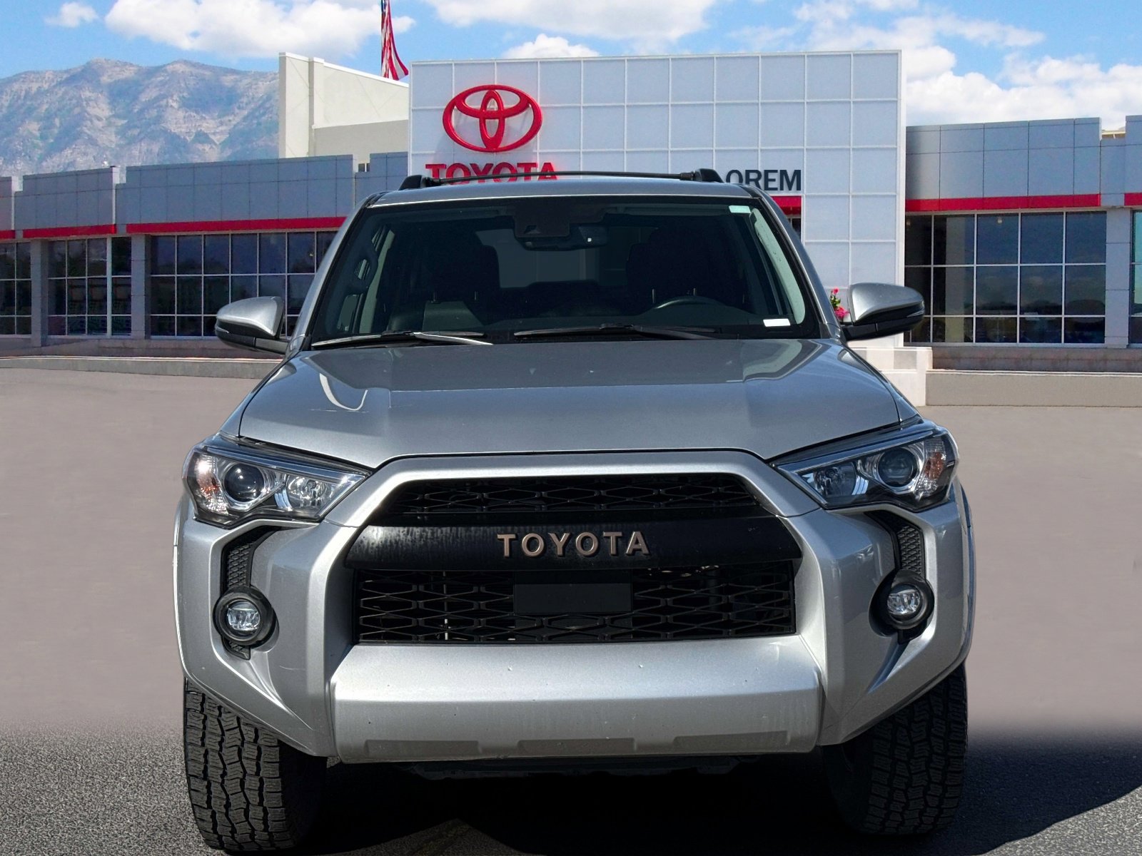 Used 2023 Toyota 4Runner SR5 Premium AWD/4WD image 2