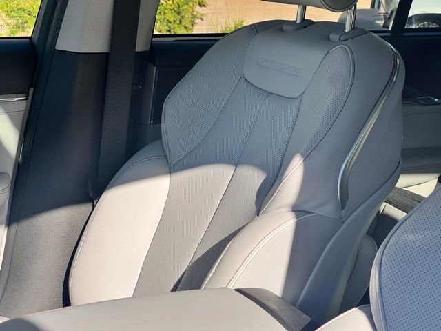 Used 2022 Jeep Grand Cherokee Overland w/ Advanced Protech Group III image 41