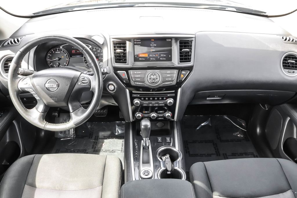 Used 2017 Nissan Pathfinder SV w/ SV Cold Weather Package image 31