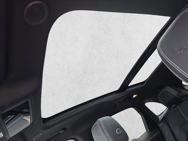 Certified 2025 Jaguar F-PACE R-Dynamic S image 29