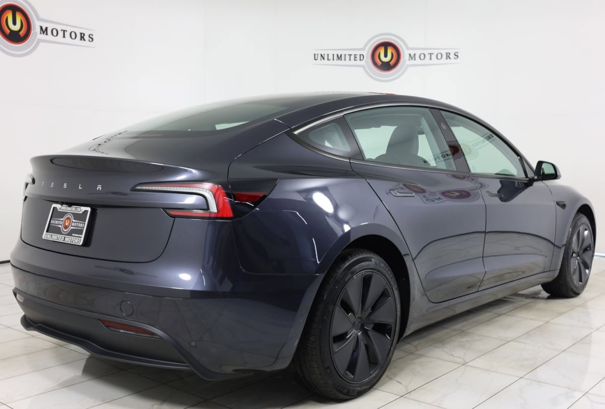 Used 2025 Tesla Model 3 RWD image 3
