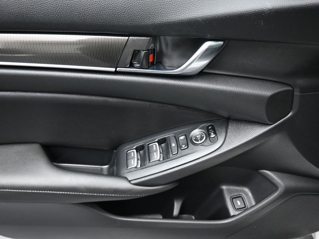 Used 2019 Honda Accord Sport image 10