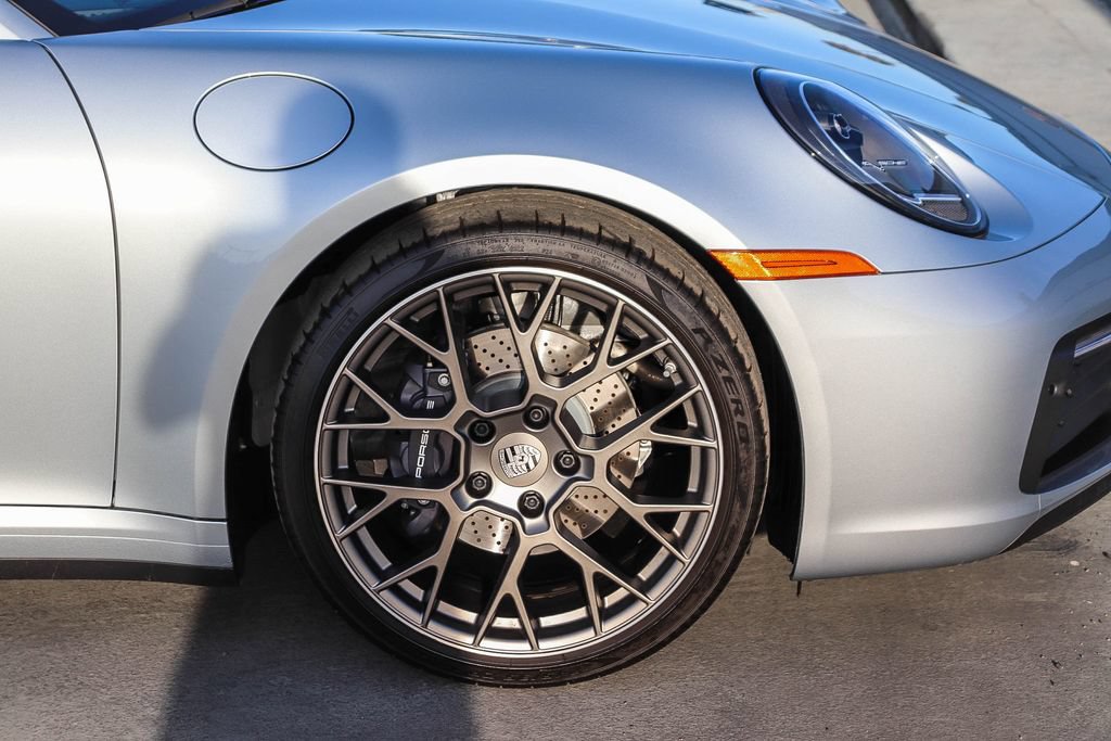 Used 2022 Porsche 911 Carrera RWD image 10