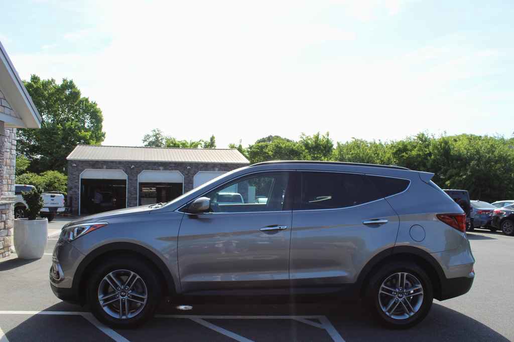 Used 2017 Hyundai Santa Fe Sport w/ 2.4L Value Package 06 FWD image 10
