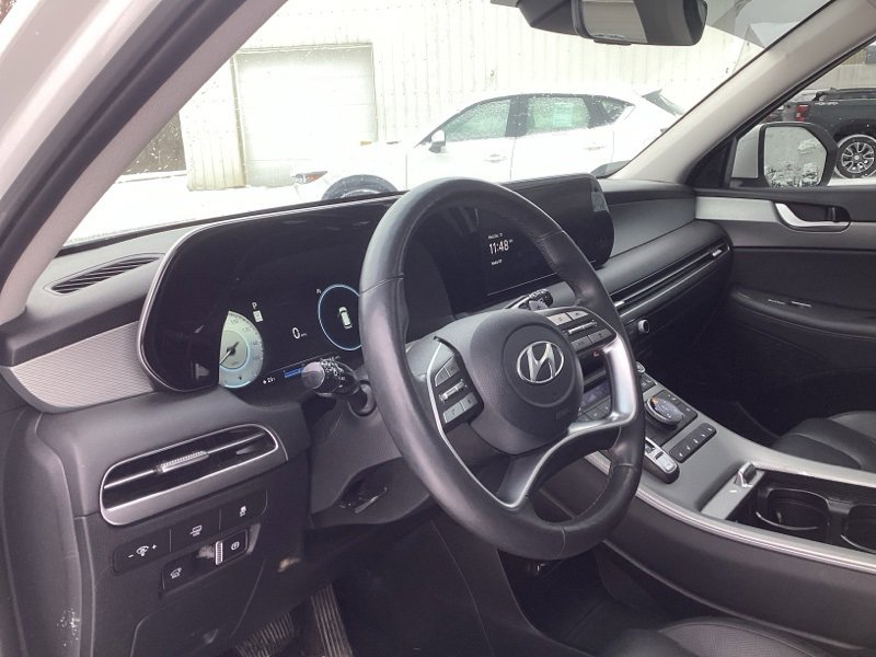 Used 2023 Hyundai Palisade SEL w/ Premium Package image 17