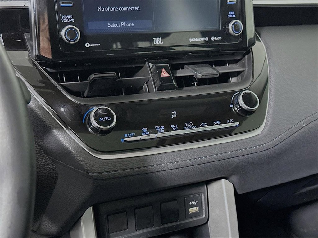 Used 2022 Toyota Corolla Cross LE image 14