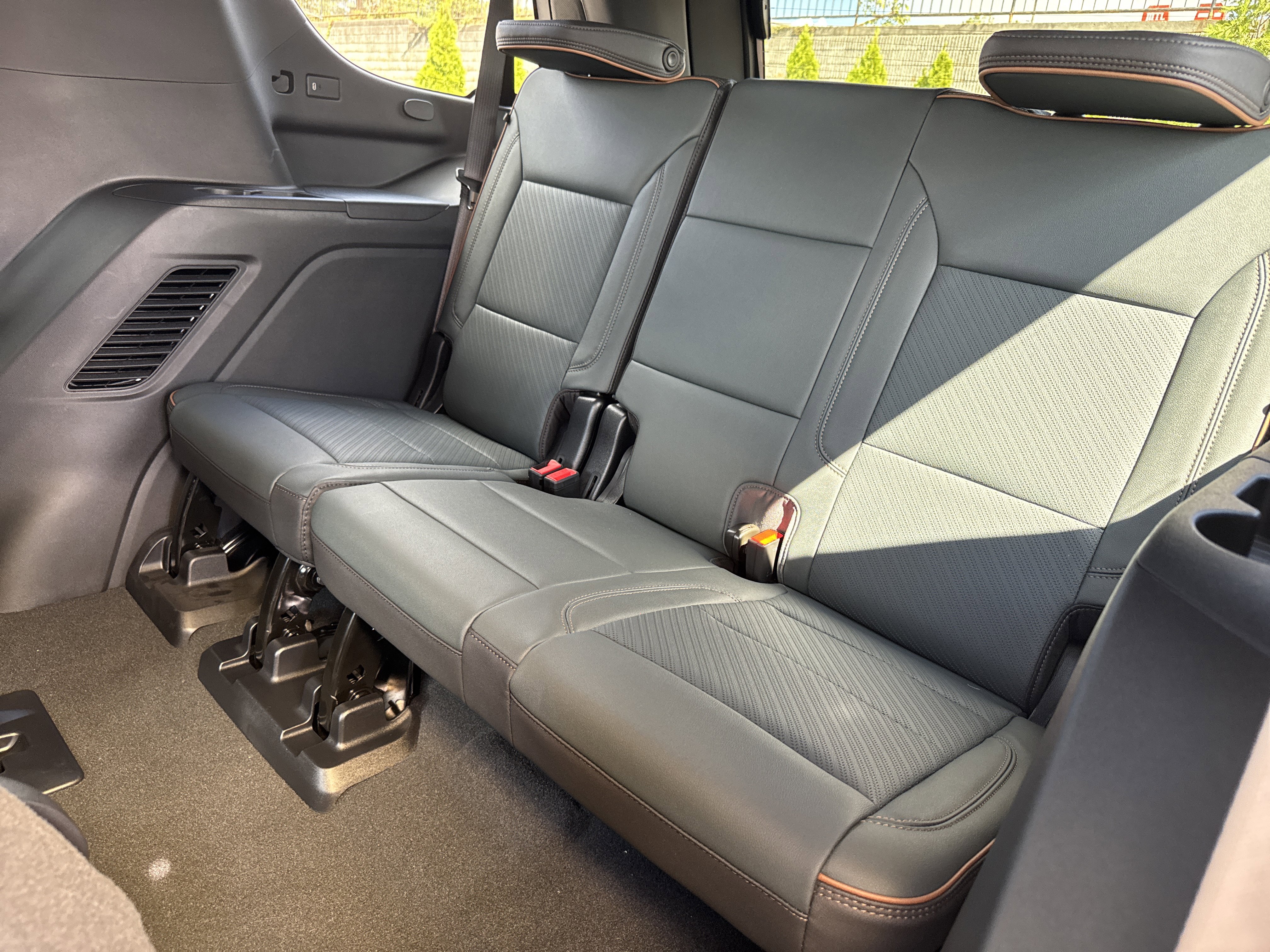 New 2026 GMC Yukon AT4 w/ AT4 Premium Plus Package image 33