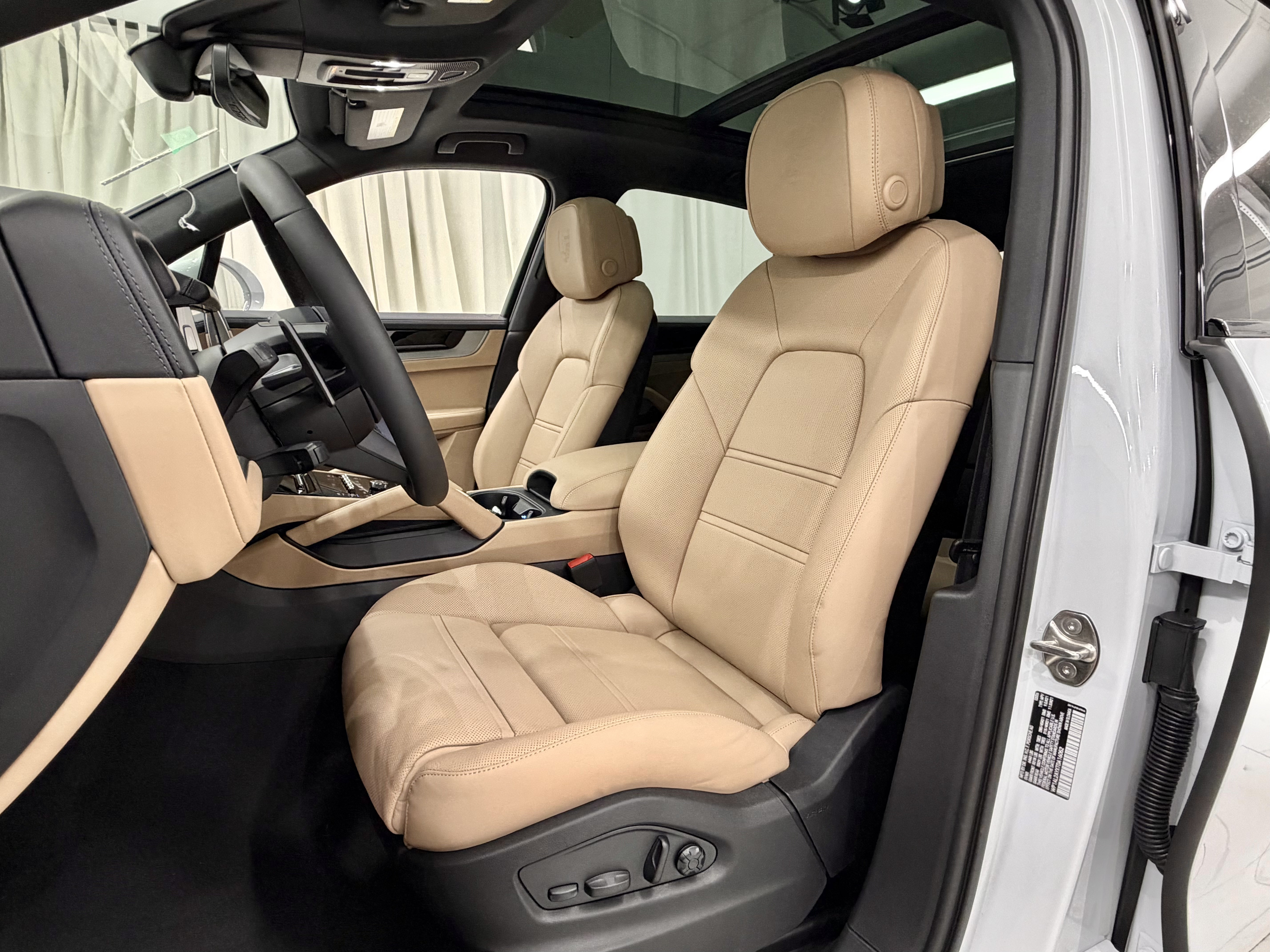 New 2026 Porsche Cayenne S AWD/4WD image 31