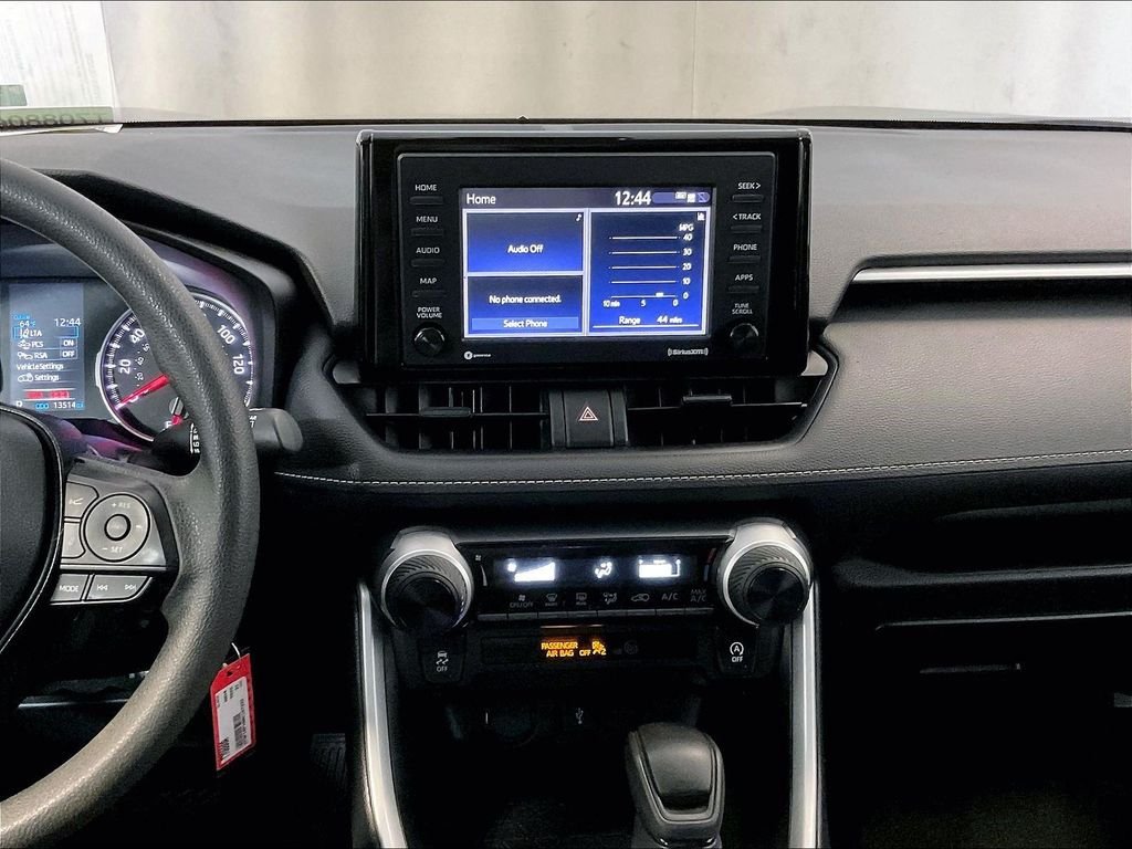 Certified 2021 Toyota RAV4 LE AWD/4WD image 18
