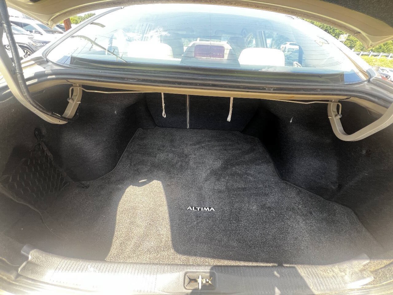 Used 2009 Nissan Altima 2.5 S w/ Convenience Pkg FWD image 14