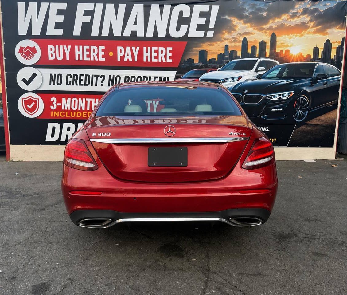 Used 2017 Mercedes-Benz E 300 4MATIC image 16