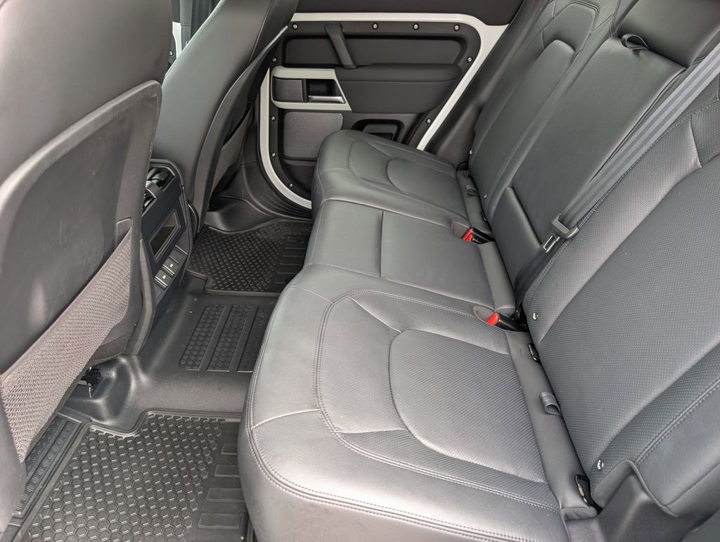 Used 2023 Land Rover Defender 110 S AWD/4WD image 19