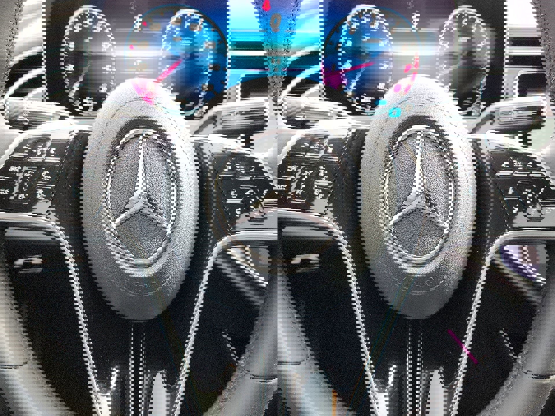 New 2025 Mercedes-Benz E 350 4MATIC Sedan image 21