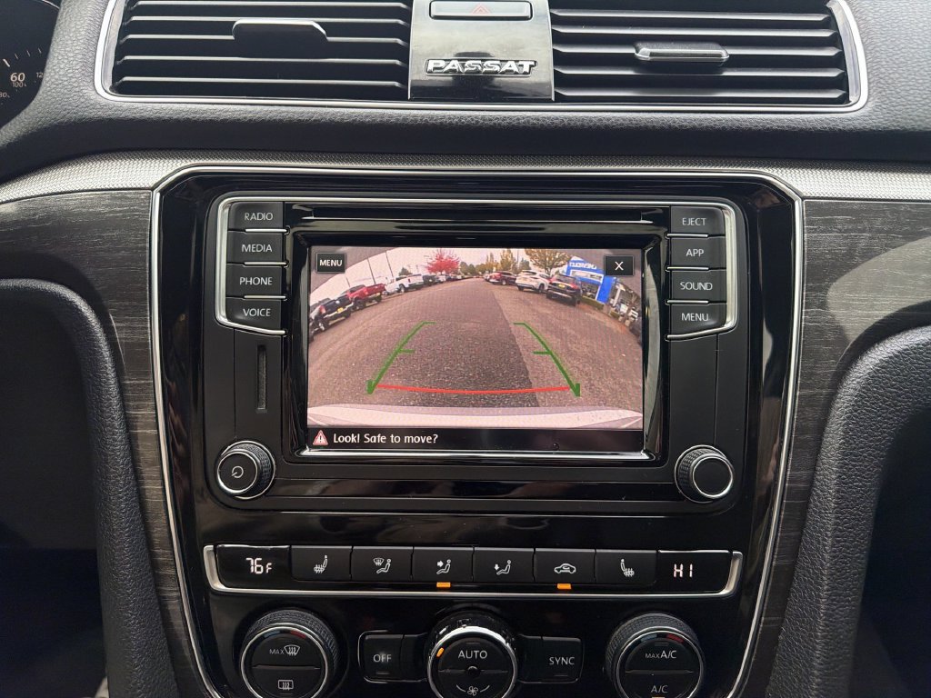 Used 2018 Volkswagen Passat 2.0T SE FWD image 15