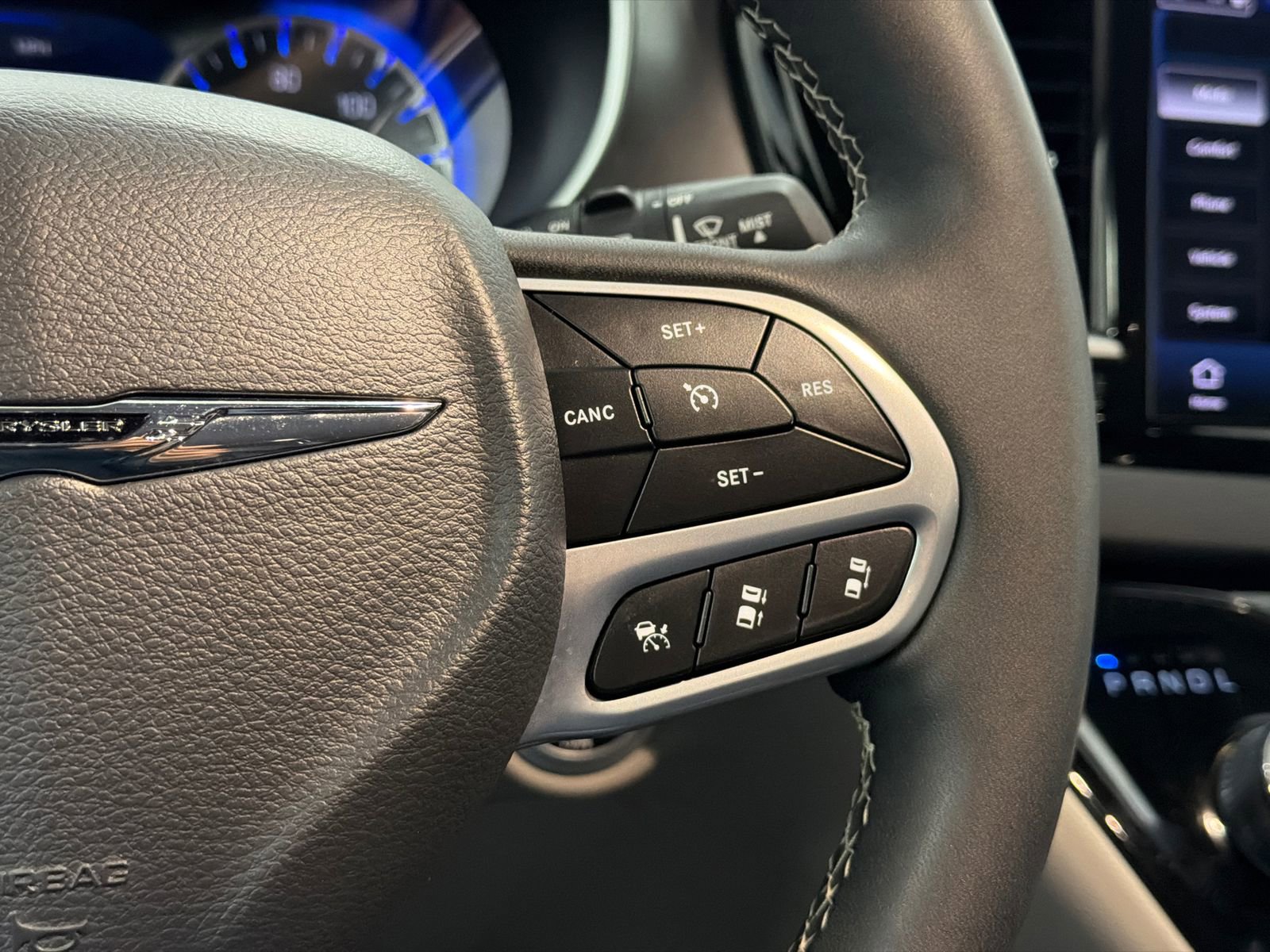 Used 2024 Chrysler Pacifica Touring-L image 23