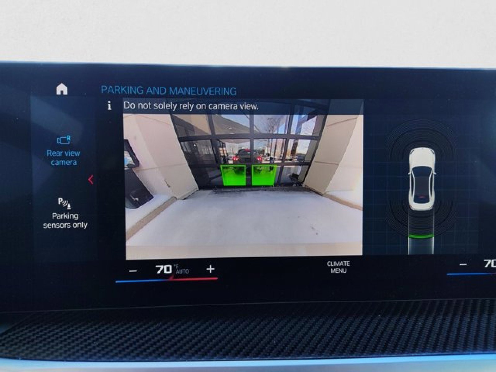 Used 2024 BMW M2 Carbon Roof, Live Cockpit Pro, w/ Lighting Package image 17