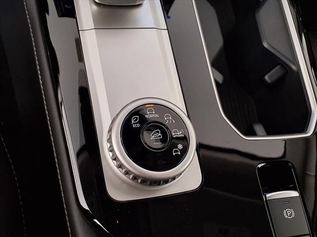 Used 2025 Mitsubishi Outlander SEL image 24