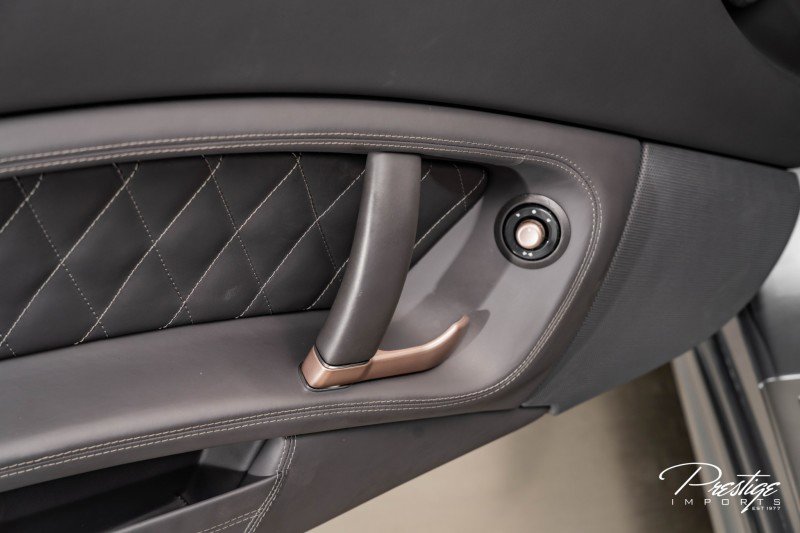 Used 2014 Ferrari California image 31