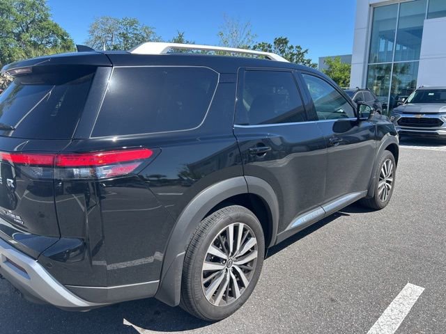 Used 2022 Nissan Pathfinder Platinum w/ Cargo Package image 4