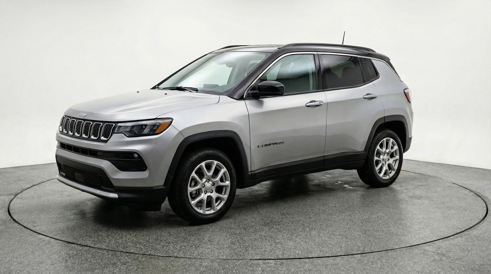 Used 2025 Jeep Compass Limited image 3
