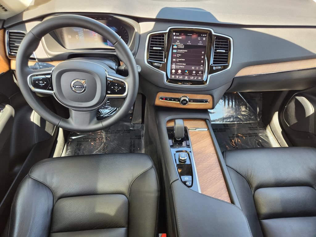 Used 2023 Volvo XC90 B6 Plus w/ Protection Package Premier AWD/4WD image 16