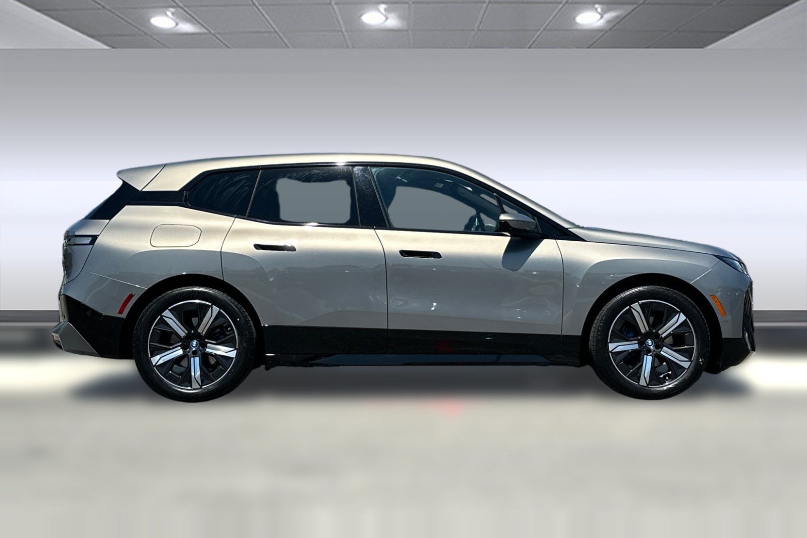 Certified 2023 BMW iX M60 w/ Executive Package AWD/4WD image 7