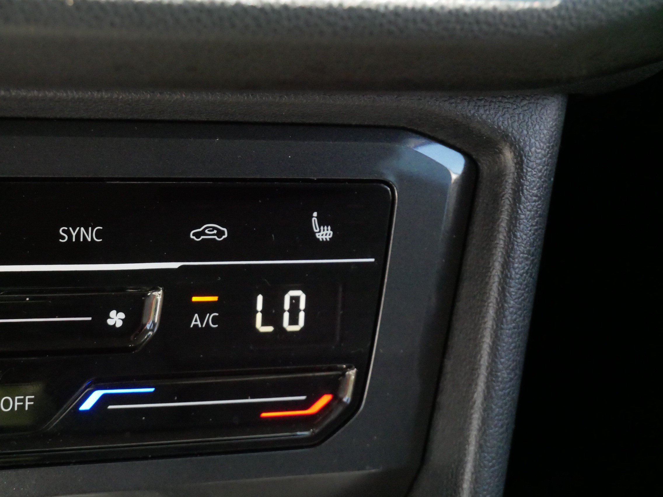 Certified 2024 Volkswagen Tiguan SE AWD/4WD image 31