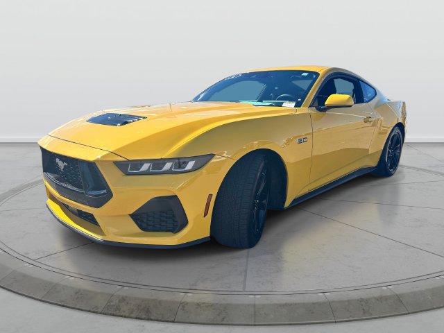 Used 2024 Ford Mustang GT RWD image 9