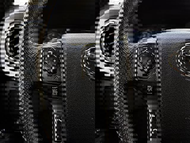 Used 2021 Toyota Tacoma TRD Off-Road image 14