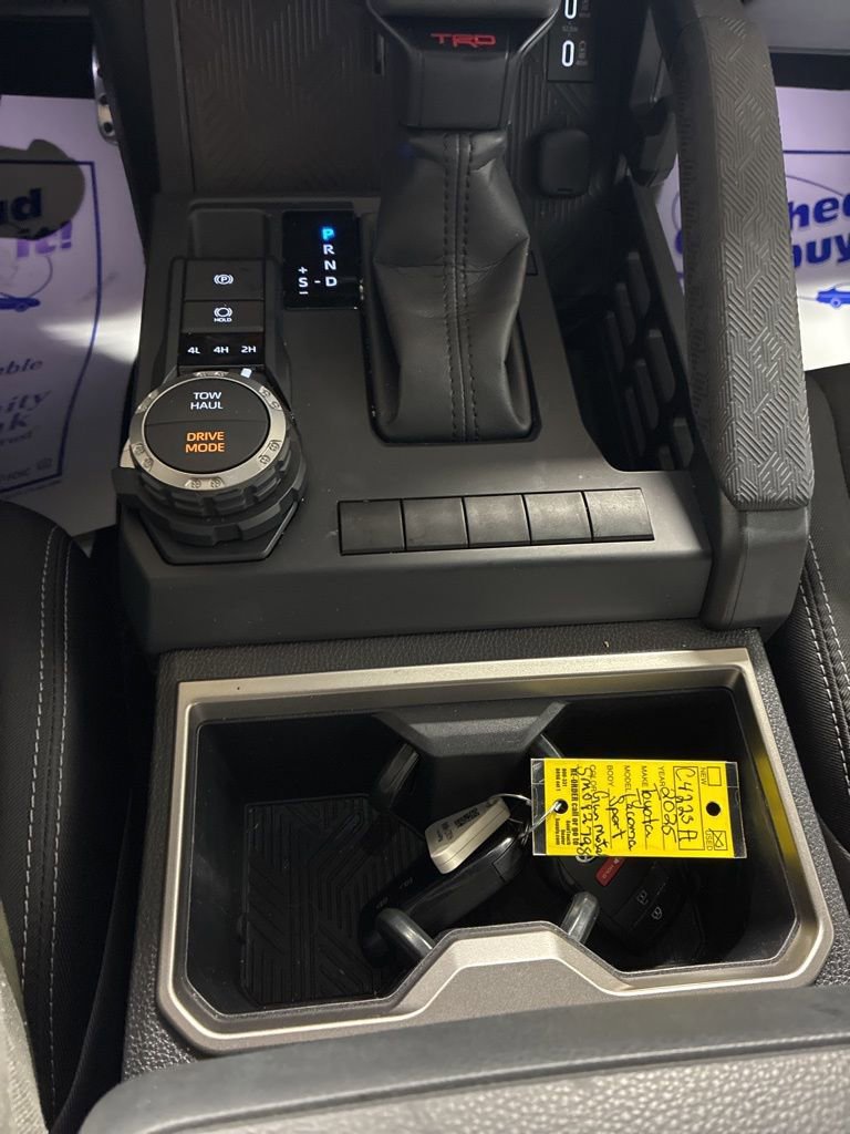 Used 2025 Toyota Tacoma TRD Sport image 21