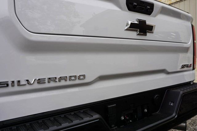 New 2026 Chevrolet Silverado 2500 ZR2 image 31