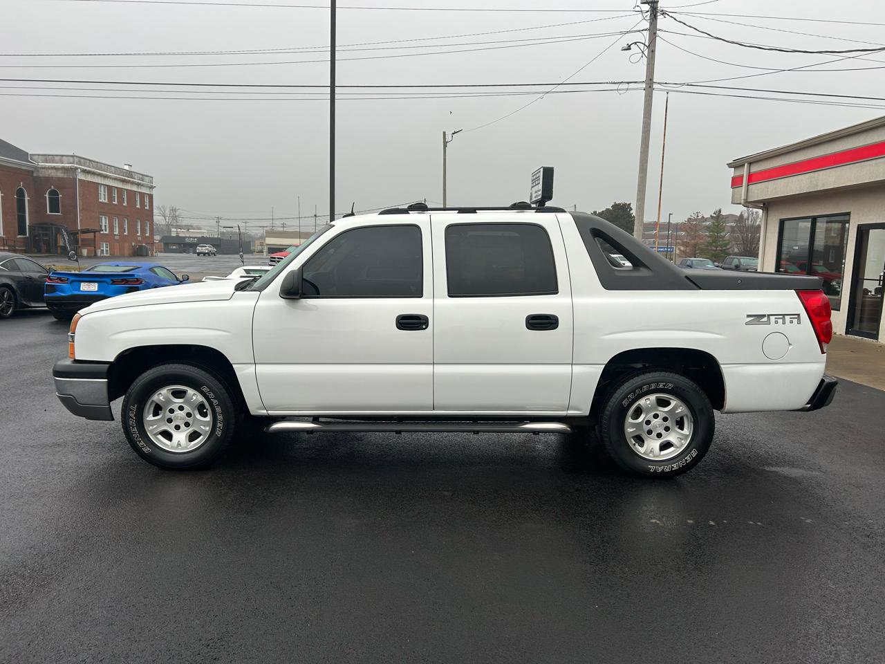 Used 2003 Chevrolet Avalanche 2WD image 8