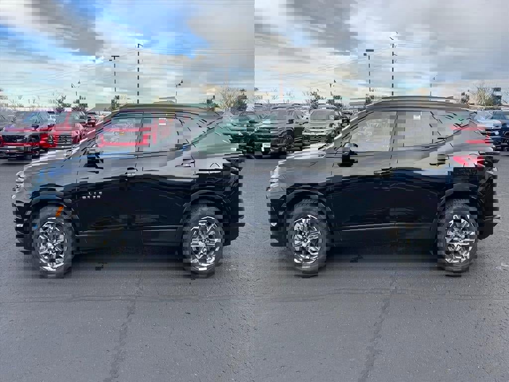 Certified 2023 Chevrolet Blazer LT w/ Convenience Package image 2