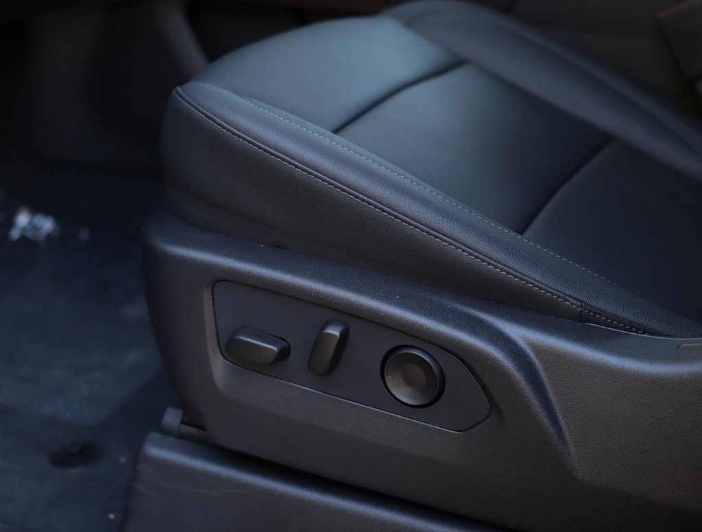 New 2026 GMC Sierra 1500 SLT w/ SLT Premium Plus Package image 23