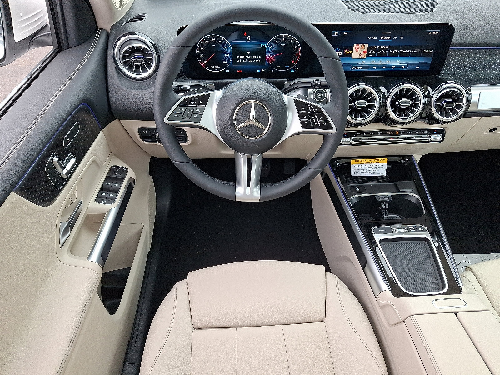 New 2026 Mercedes-Benz GLB 250 4MATIC image 9