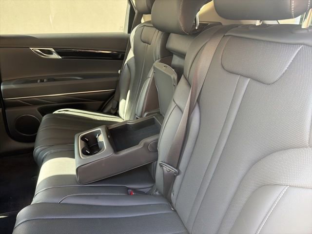 Used 2025 Genesis GV80 2.5T Standard image 15