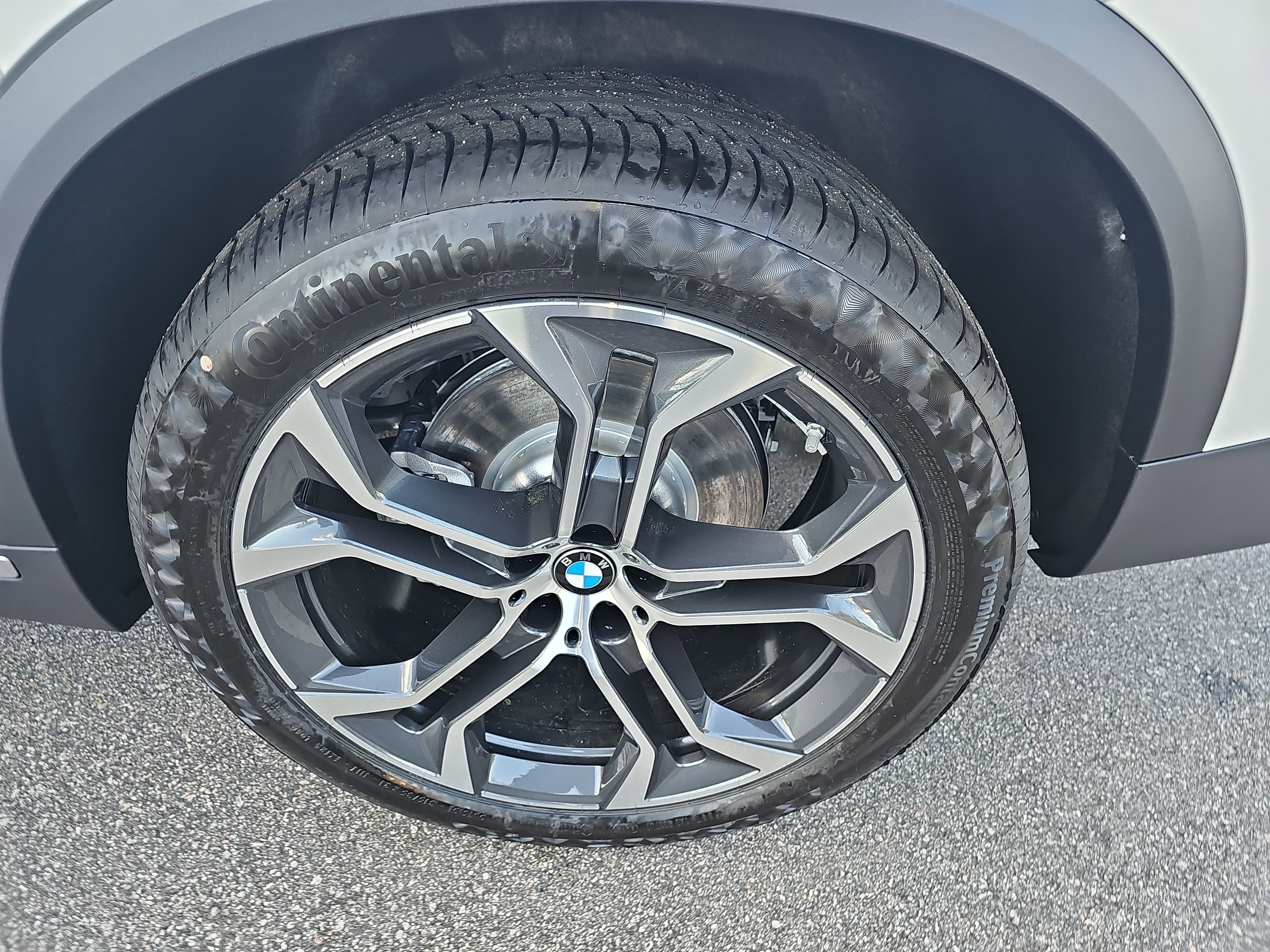 New 2026 BMW X5 xDrive40i w/ Climate Comfort Package AWD/4WD image 36