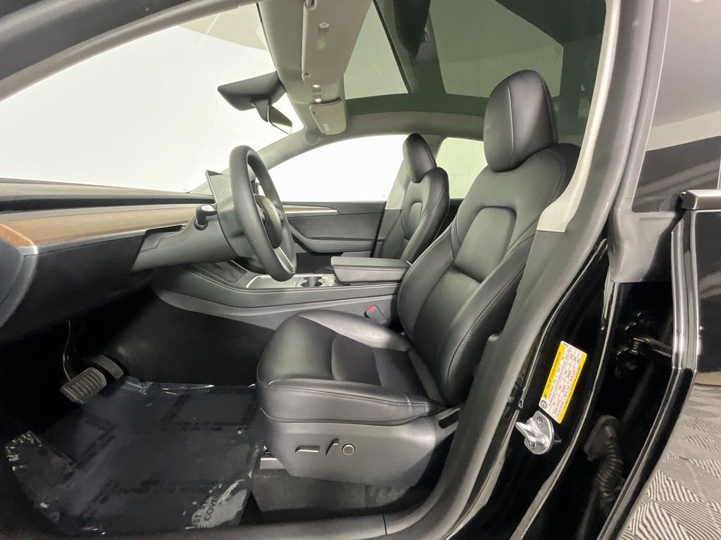 Used 2024 Tesla Model Y Long Range image 15