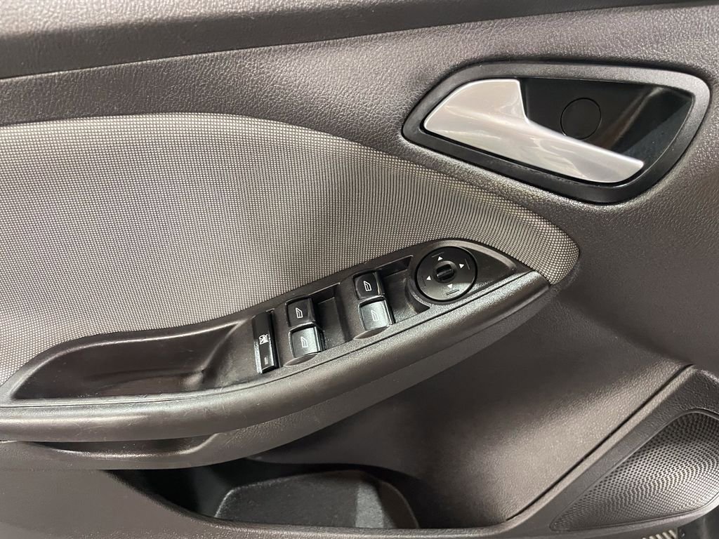 Used 2014 Ford Focus SE image 20
