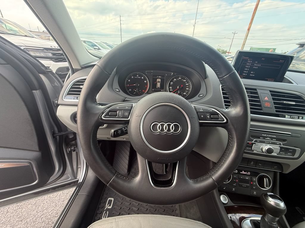 Used 2016 Audi Q3 2.0T Prestige AWD/4WD image 16