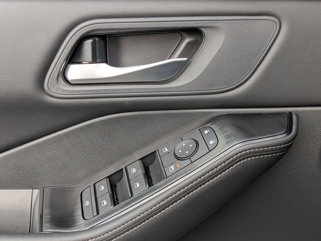 New 2026 Nissan Rogue SV image 12