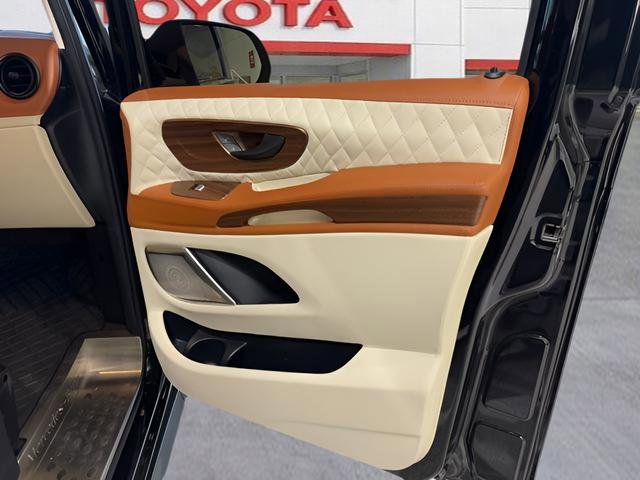 Used 2020 Mercedes-Benz Metris Passenger image 21