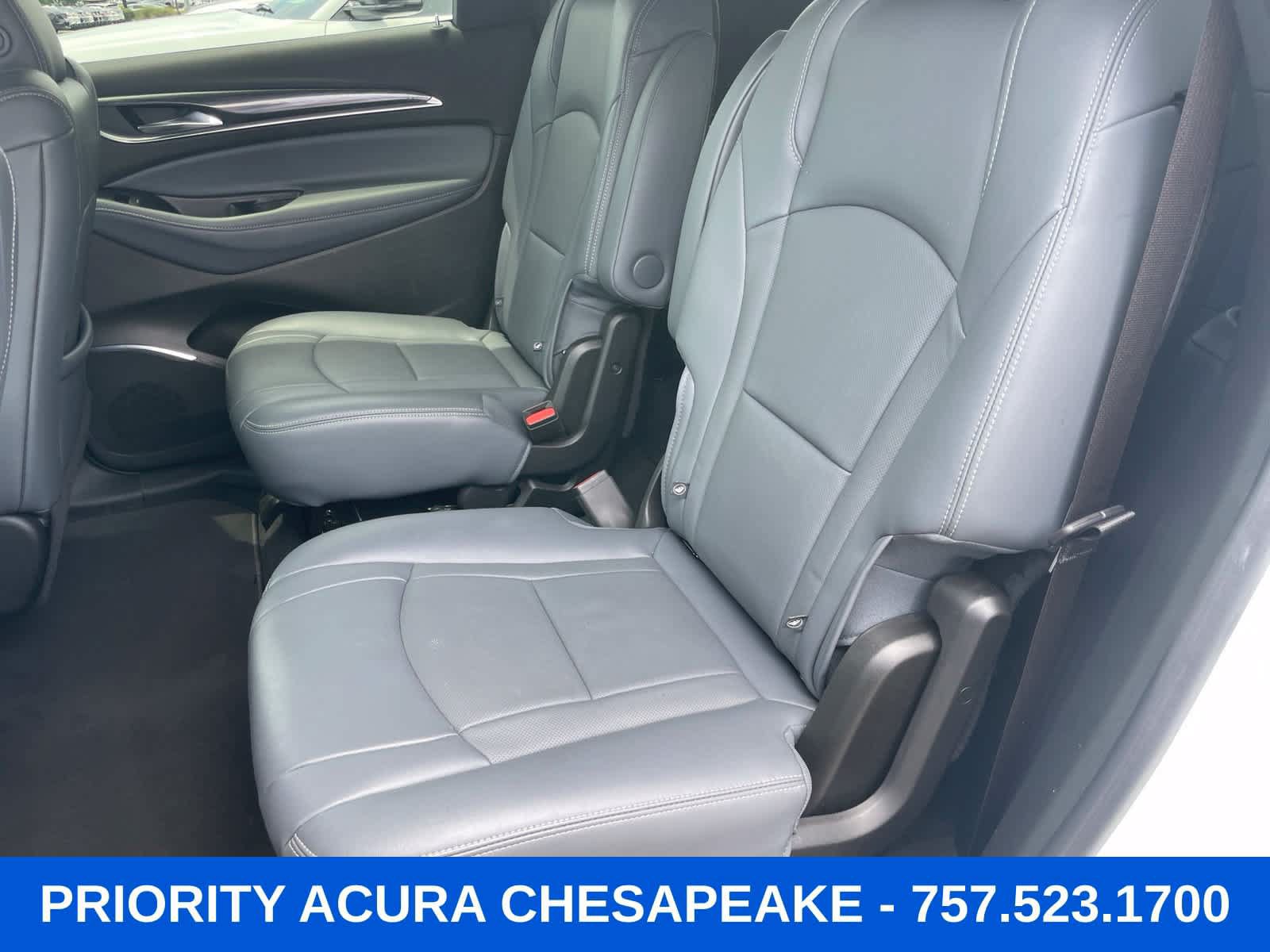 Used 2023 Buick Enclave Essence FWD image 9