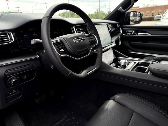 New 2026 Jeep Grand Wagoneer Summit AWD/4WD image 11